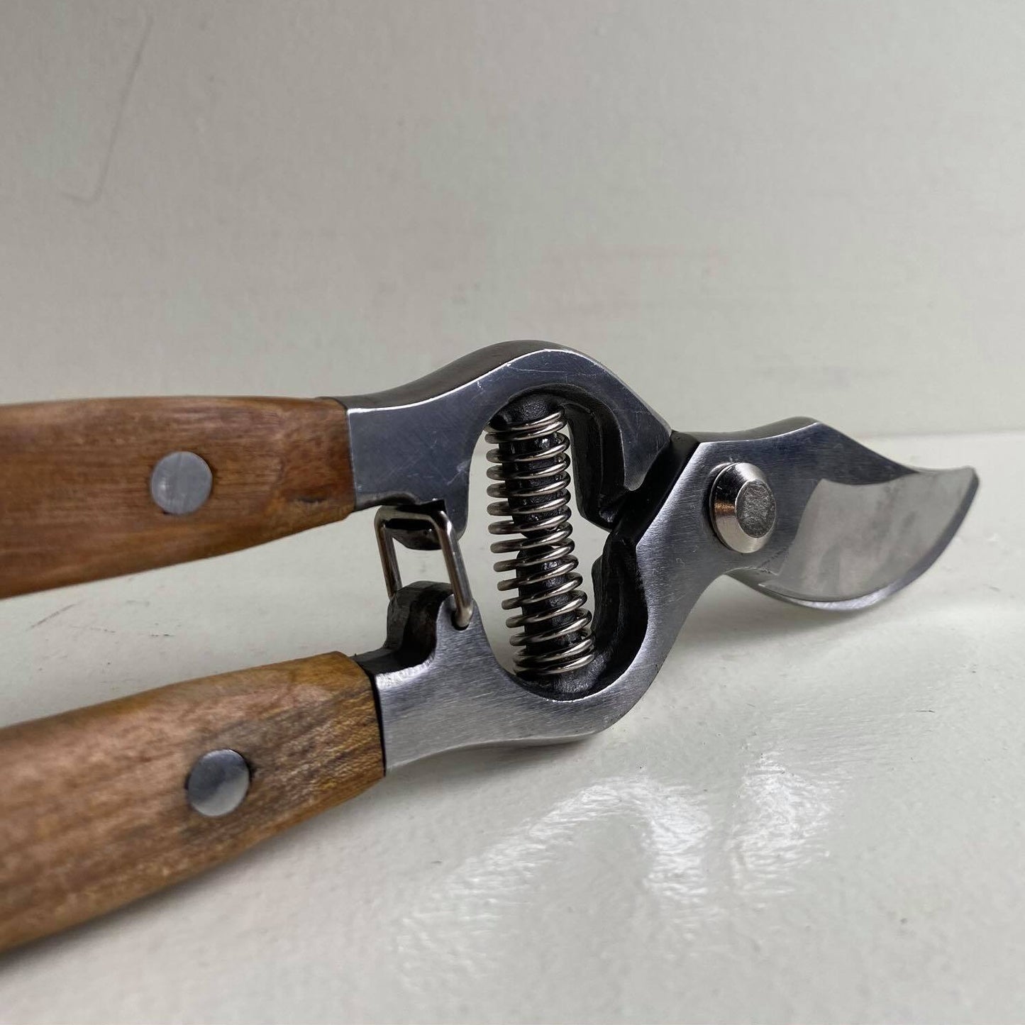 Wooden Handled Secateurs